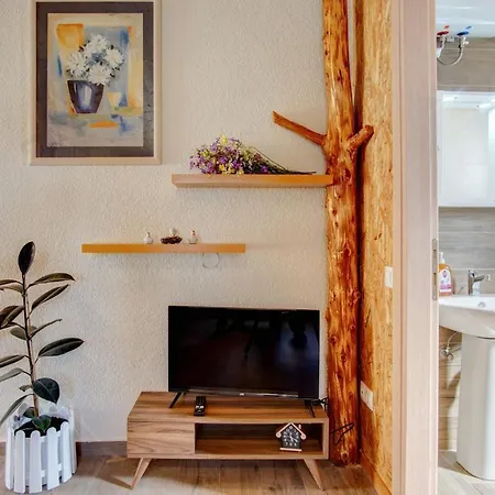 Terezina Wood House Ferienhaus